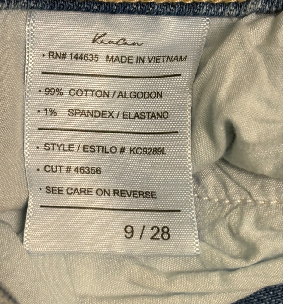 KanCan sz 28 Mid/High Rise Flare Med Light Wash Light distressing NWT 28X33 Long - Picture 9 of 9